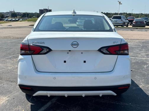 2024 Nissan Versa 1.6 SV