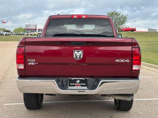 Delmonico Red Pearlcoat 2024 RAM 1500 Classic SLT