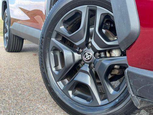 2023 Toyota RAV4 Adventure