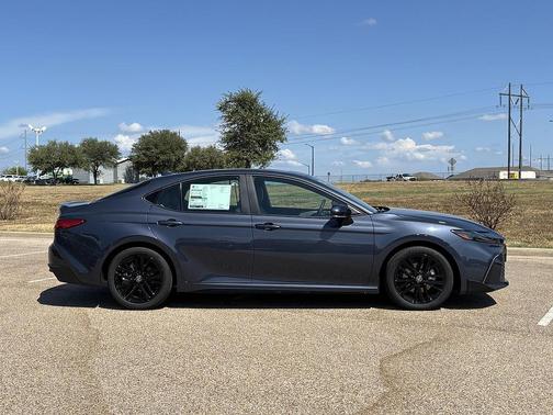 Dark Cosmos 2026 Toyota Camry SE