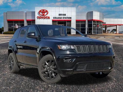 2022 Jeep Grand Cherokee Laredo