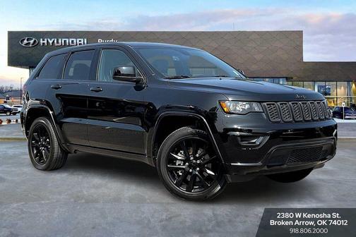 2022 Jeep Grand Cherokee Laredo