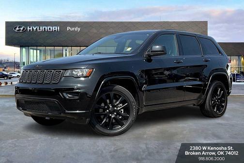 2022 Jeep Grand Cherokee Laredo