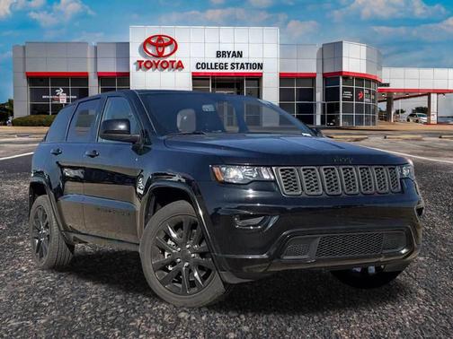 2022 Jeep Grand Cherokee Laredo