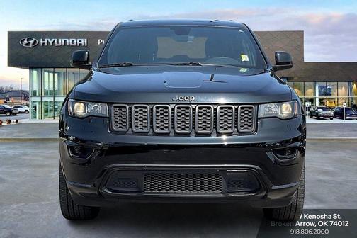 2022 Jeep Grand Cherokee Laredo