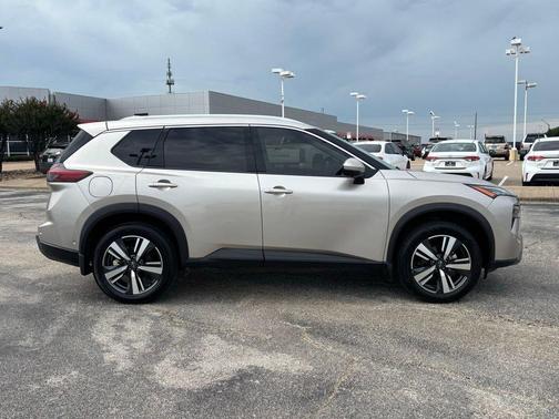 2024 Nissan Rogue SL