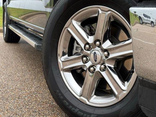 CARBONIZED GRAY METALLIC 2025 Ford F-150 XLT