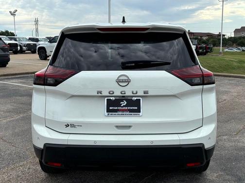 2024 Nissan Rogue S
