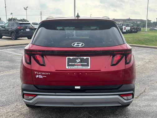 2025 Hyundai TUCSON SEL