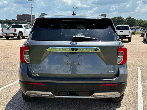 CARBONIZED GRAY METALLIC 2023 Ford Explorer XLT