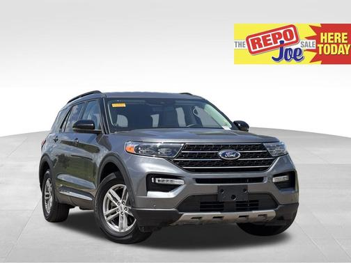 CARBONIZED GRAY METALLIC 2023 Ford Explorer XLT