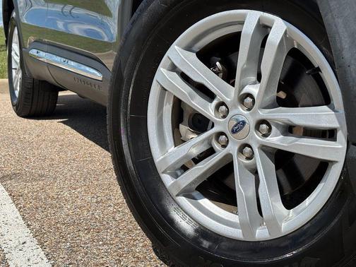 CARBONIZED GRAY METALLIC 2023 Ford Explorer XLT