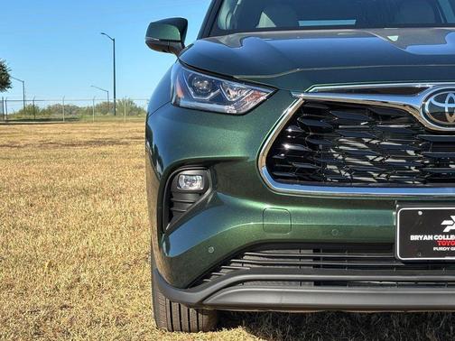 2025 Toyota Highlander Limited