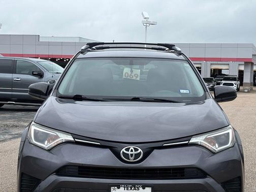 Magnetic Gray Metallic 2016 Toyota RAV4 LE