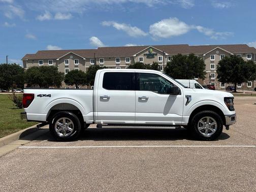 OXFORD WHITE 2025 Ford F-150 XLT
