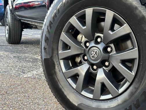 2023 Toyota Tacoma SR5