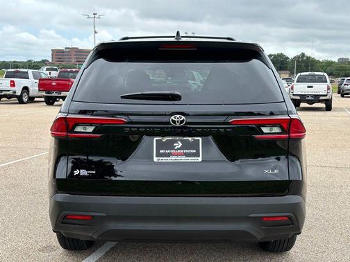 18 2026 Toyota Grand Highlander XLE