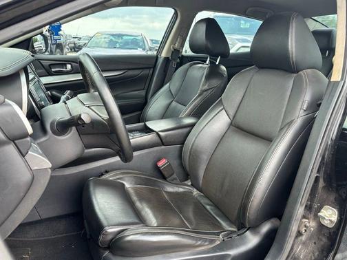 2017 Nissan Maxima 3.5 SV