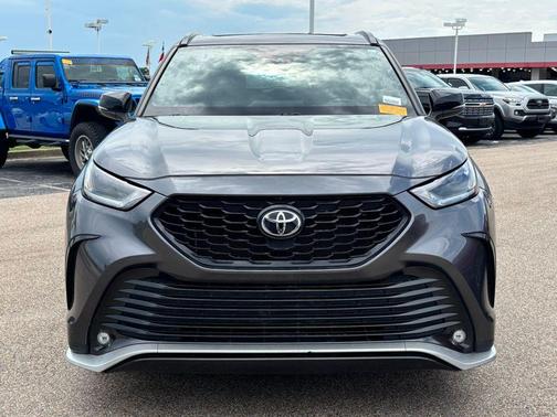 2023 Toyota Highlander XSE