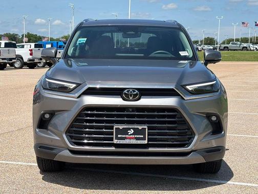 Heavy Metal 2025 Toyota Grand Highlander Platinum