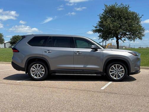 Heavy Metal 2025 Toyota Grand Highlander Platinum