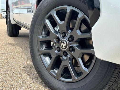 2025 Toyota Tundra Hybrid Platinum