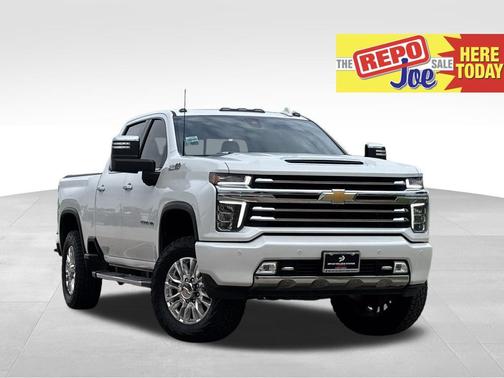 Iridescent Pearl Tricoat 2022 Chevrolet Silverado 2500 High Country