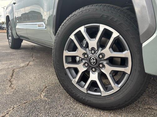 2025 Toyota Tundra Hybrid 1794 Edition
