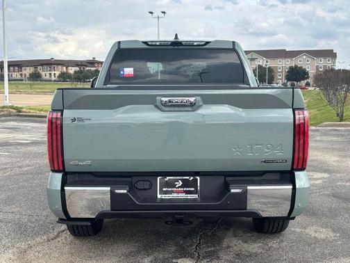 2025 Toyota Tundra Hybrid 1794 Edition