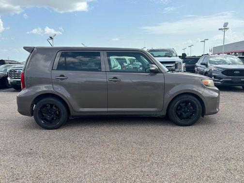 2014 Scion xB Base