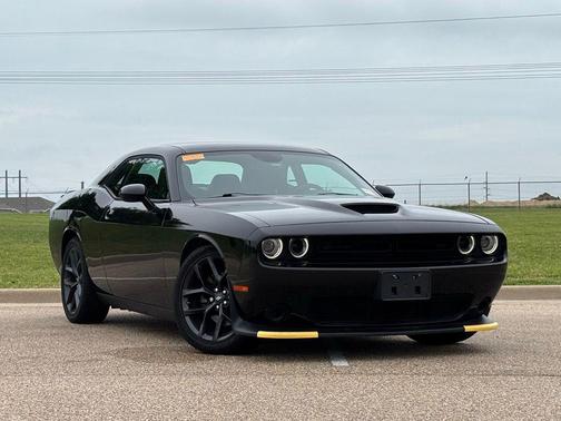 Pitch Black Clearcoat 2023 Dodge Challenger GT