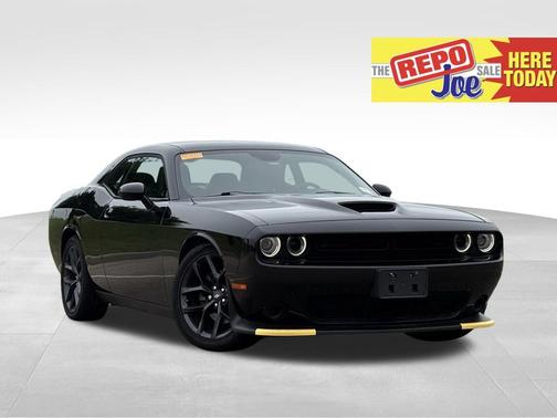 Pitch Black Clearcoat 2023 Dodge Challenger GT