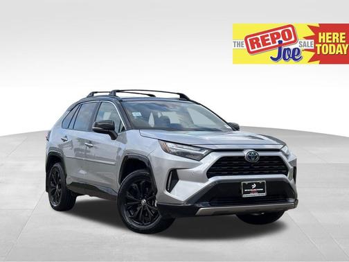 2024 Toyota RAV4 Hybrid SE