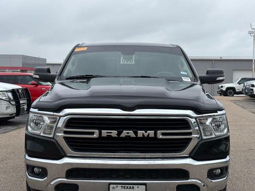 Diamond Black Crystal Pearlcoat 2019 RAM 1500 Big Horn