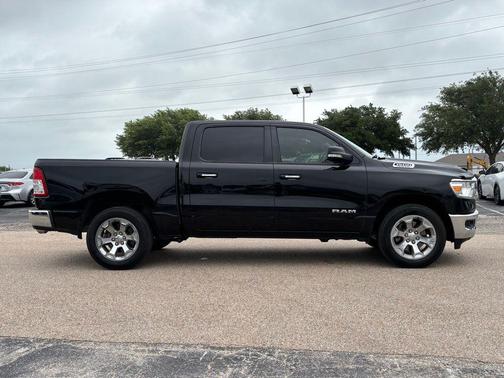 Diamond Black Crystal Pearlcoat 2019 RAM 1500 Big Horn