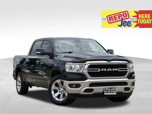 Diamond Black Crystal Pearlcoat 2019 RAM 1500 Big Horn