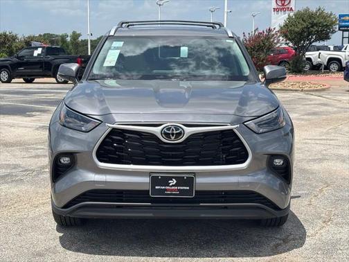 2025 Toyota Highlander XLE