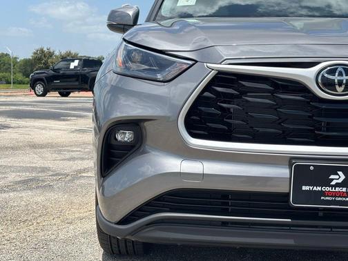 2025 Toyota Highlander XLE