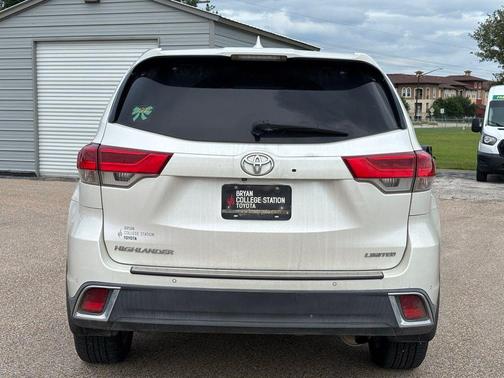 Blizzard Pearl 2019 Toyota Highlander Limited
