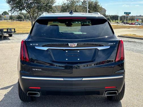 2024 Cadillac XT5 Luxury