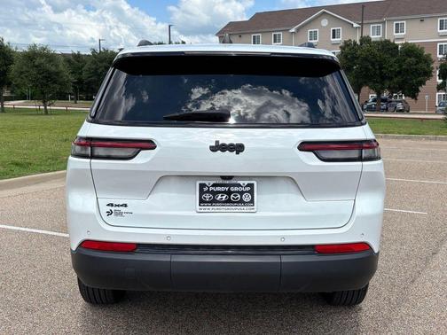 Bright White Clearcoat 2024 Jeep Grand Cherokee L Altitude