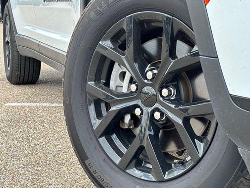 Bright White Clearcoat 2024 Jeep Grand Cherokee L Altitude