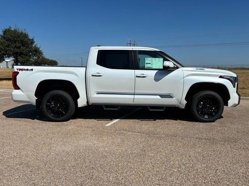 2026 Toyota Tundra Hybrid Platinum