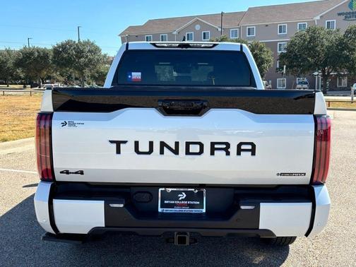 2026 Toyota Tundra Hybrid Platinum