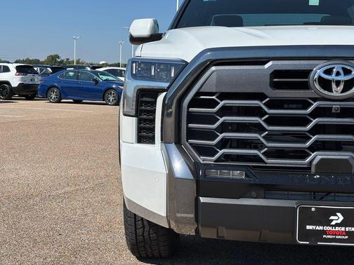 2026 Toyota Tundra Hybrid Platinum