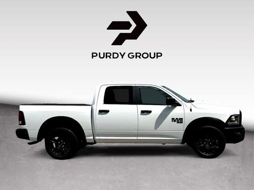 Bright White Clearcoat 2024 RAM 1500 Classic Warlock Crew Cab 4x2 5'7' Box