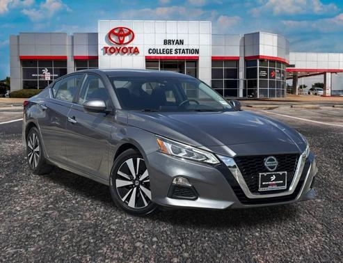 2022 Nissan Altima 2.5 SV