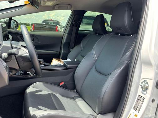 Wind Chill Pearl 2026 Toyota Prius L