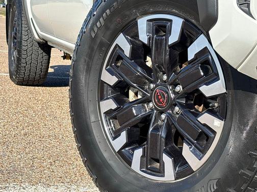 2024 Nissan Frontier PRO-4X