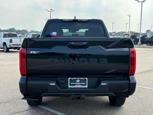 18 2026 Toyota Tundra SR5